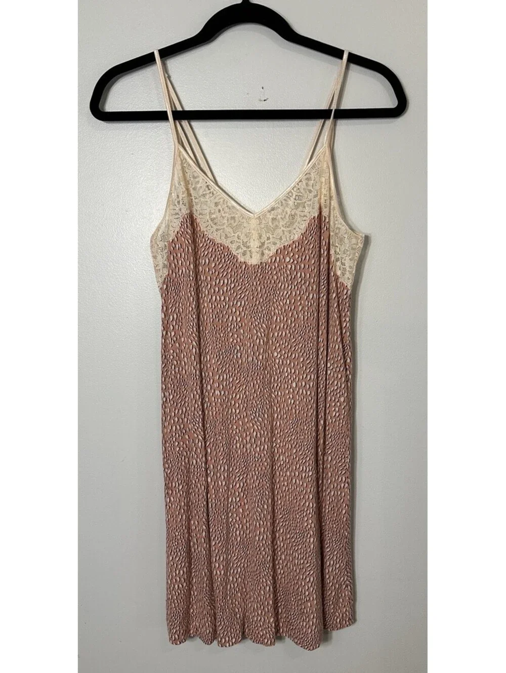 Soma Soft Pink Lace Detail Pink Cheetah Print Buttery Soft Adjust Chemise Small.